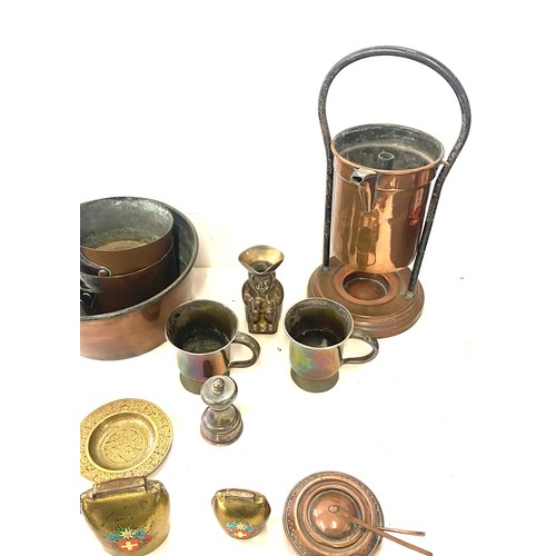 209 - Selection of vintage and later brass and copper ware