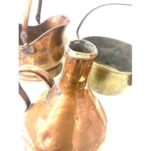 199 - Selection of vintage brass/ copper ware, one has makers marks, includes jam pan etc