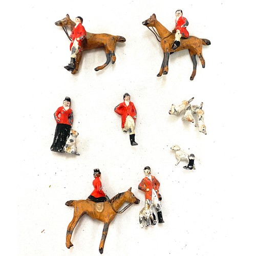 463 - Selection of vintage hunting scene metal figures