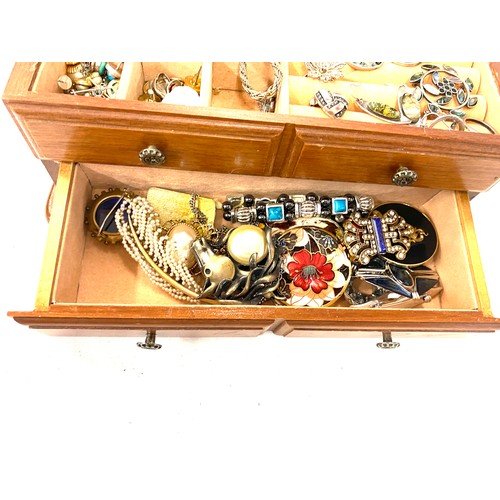 520 - Jewellery box and a selection of assorted costume jewellery includes Mexican silver, marcasite etc