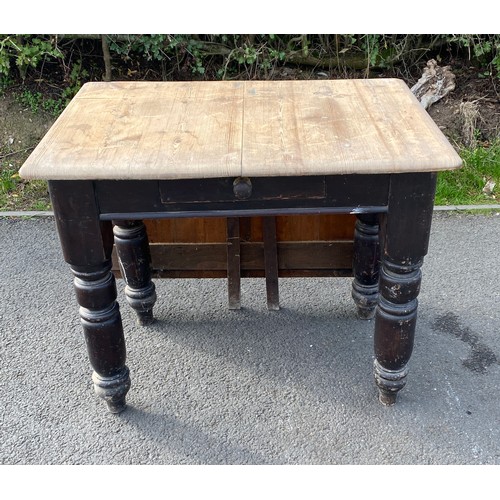 590 - Victorian pine scrub top drop leaf table with drawer, approximate measurements exc leaf, Height 28.5... 