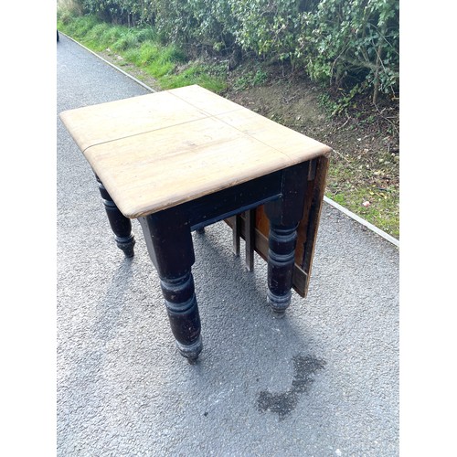 590 - Victorian pine scrub top drop leaf table with drawer, approximate measurements exc leaf, Height 28.5... 