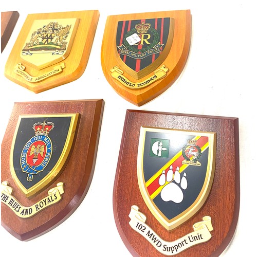 69 - Selection of assorted wall plaques