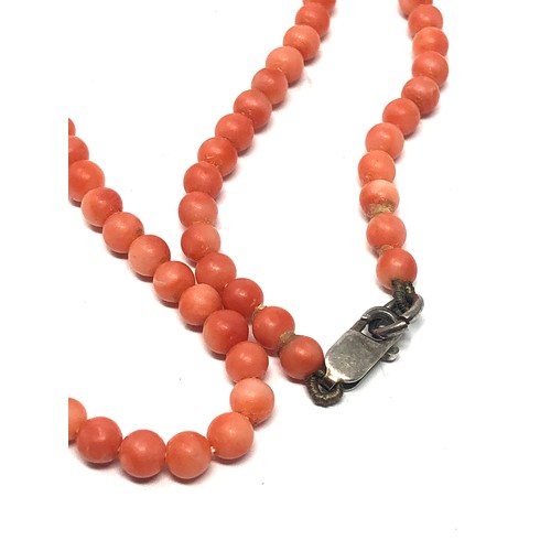 88 - Vintage coral necklace silver clasp measures approx 42cm long weight 12g