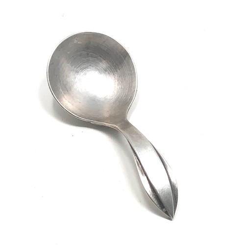 16 - Silver tea caddy spoon