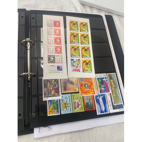 300 - Large selection of vintage and later stamps