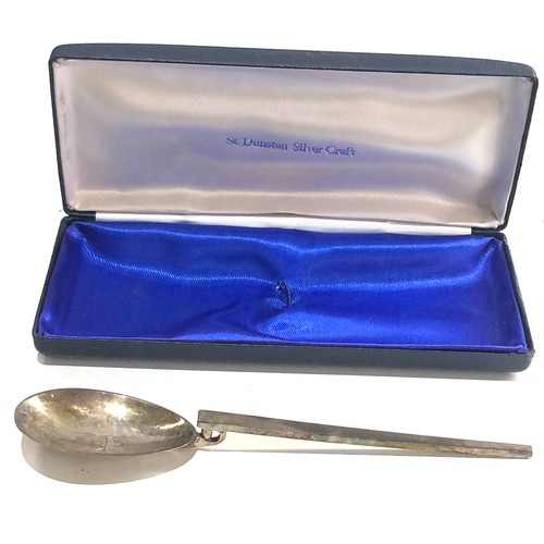 27 - St Dunstan silver craft boxed replica of the earliest Christening roman silver spoon of the fourth c... 