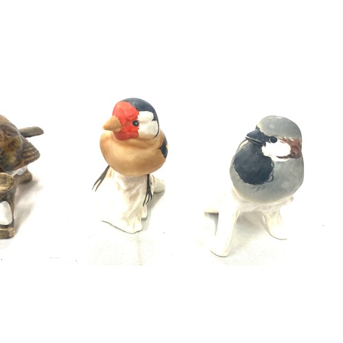 161 - Selection of Various Goebel birds 1 with chip