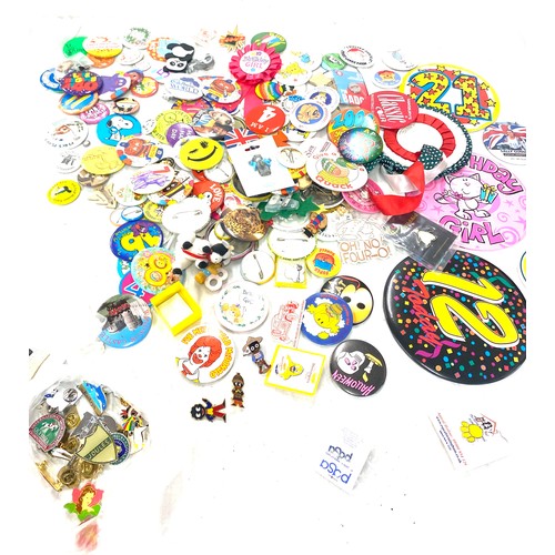 105 - Selection of various badges includes Butlins badge, Robertsons badges etc