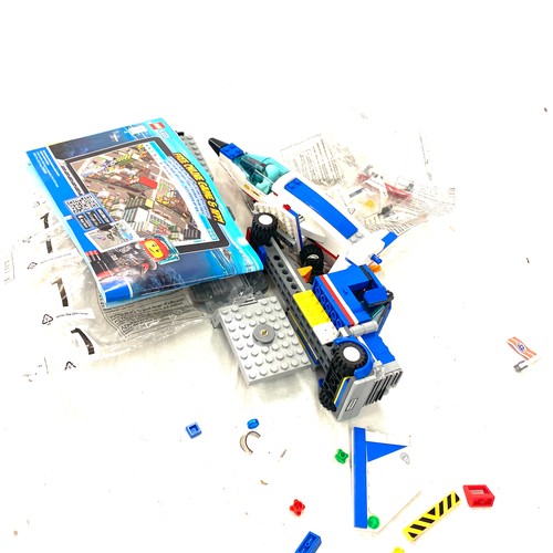 184 - Selection of assorted lego sets includes 60079, 60117