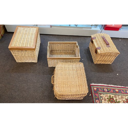 360 - Selection of wicker baskets