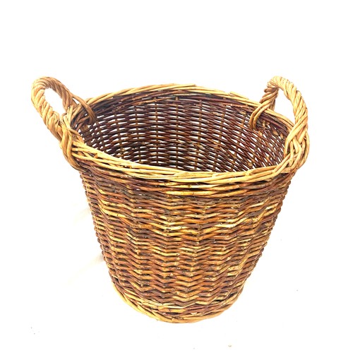 326 - Vintage whicker basket