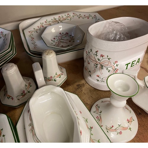 413 - Part Johnson Brothers internal bow dinner service includes gravy boat, plates, tea pot etc