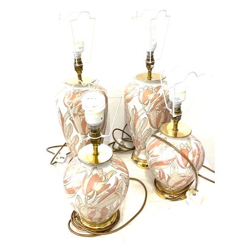 282 - Selection of 4 table lamps and shades, working order