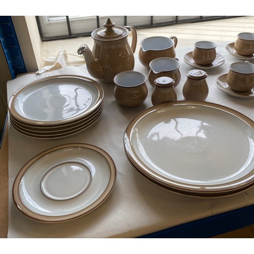 418 - 13 pieces of Denby Regency green and 41 pieces of Denby Viceroy includes Cups, saucers, dinner plate... 