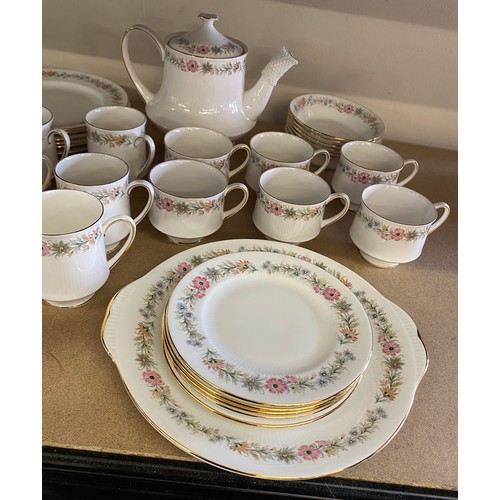 407 - 49 Pieces of Paragon Royal Albert bone china Belinda tea service includes Dinner plates, Salad Plate... 