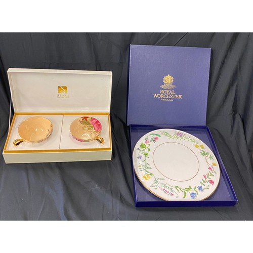 170 - Boxed Royal Worcester arcadia cake/ gateaux stand and Silea fine bone china pair tea cup and saucer