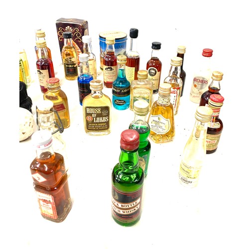 172 - Large selection of alcohol miniatures inludes archers, whiskey etc