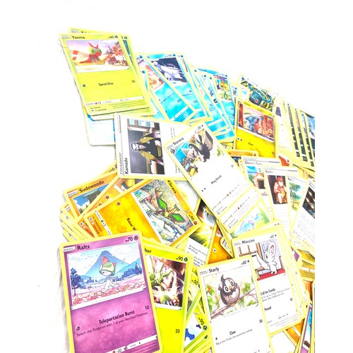 474 - Large selection of assorted Pokemon cards