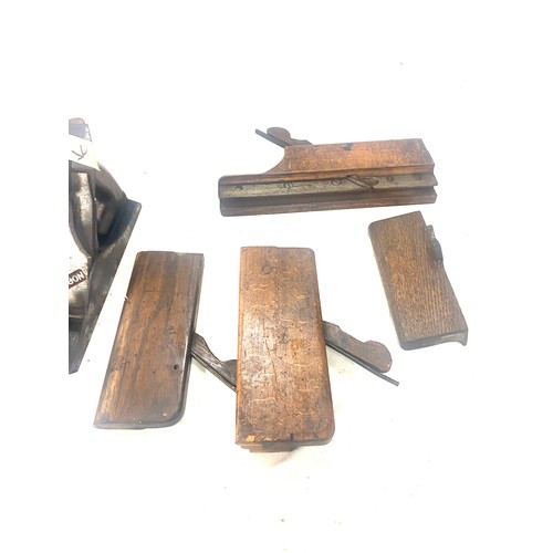 143 - 5 Vintage wood working planes 