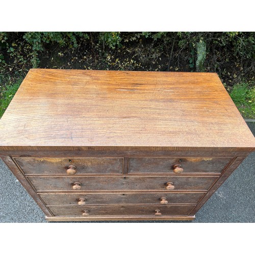 581 - Victorian Mahogany fronted 2 over 3 chest of drawers, approximate measurements Height 39.5 inches, W... 