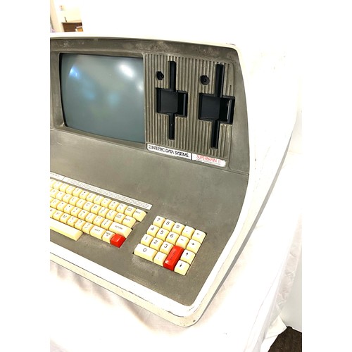 391 - Vintage computer Intertec superbrain 2, untested