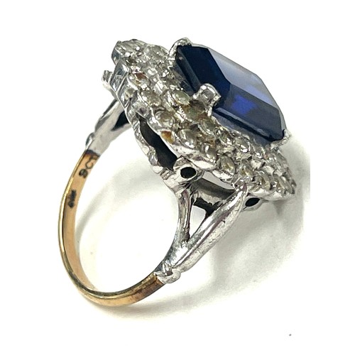 438 - 9ct gold and silver paste ring, approximate weight 7.4g Size between N and O