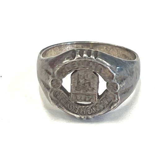 558 - Vintage silver Manchester United football ring