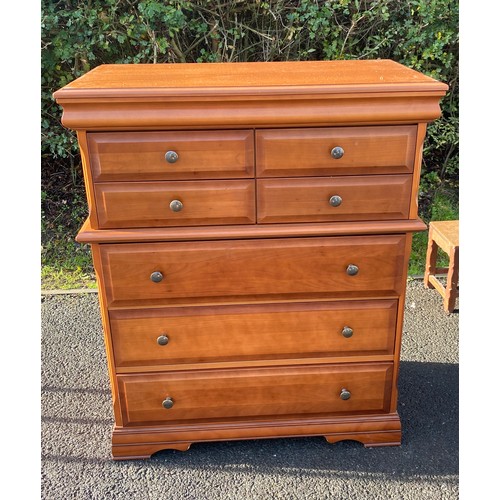 622 - Modern 7 Drawer chest on chest with a vanity draw, measures approx 43 inches tall 35.5 inches wide 1... 