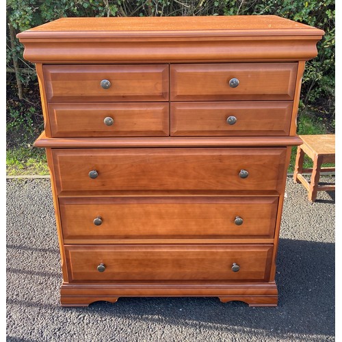 622 - Modern 7 Drawer chest on chest with a vanity draw, measures approx 43 inches tall 35.5 inches wide 1... 