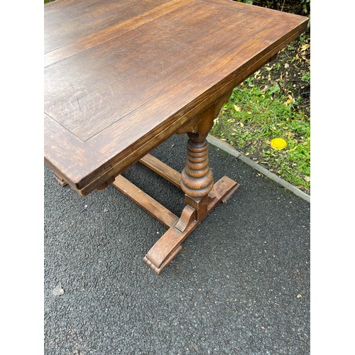 625 - Oak extending drawer leaf dining table measures approx 13.5inches tall 36 inches wide (open 60 inche... 