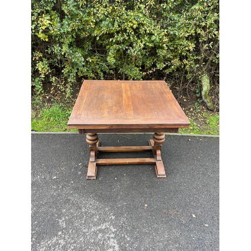 625 - Oak extending drawer leaf dining table measures approx 13.5inches tall 36 inches wide (open 60 inche... 