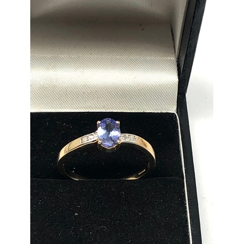 110 - 9ct gold Tanzanite & diamond ring weight 2.1g