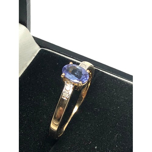 110 - 9ct gold Tanzanite & diamond ring weight 2.1g