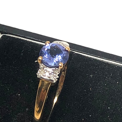 121 - 9ct gold tanzanite & diamond ring weight 2.4g