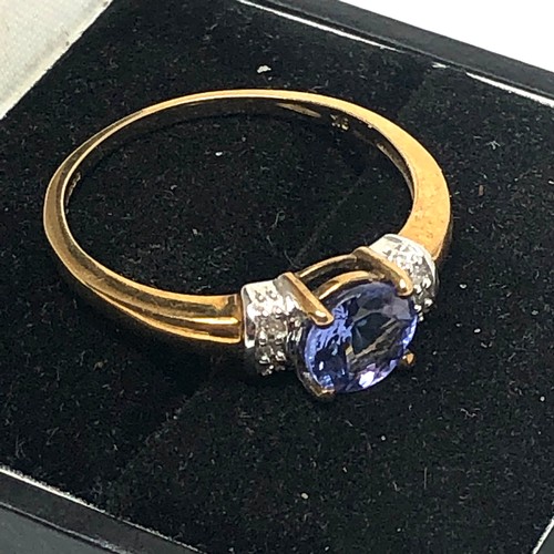 121 - 9ct gold tanzanite & diamond ring weight 2.4g