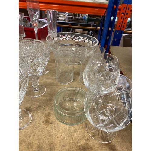 335 - Selection of assorted glassware includes London lead crystal etc