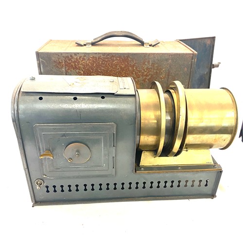 93 - Vintage cased magic lantern