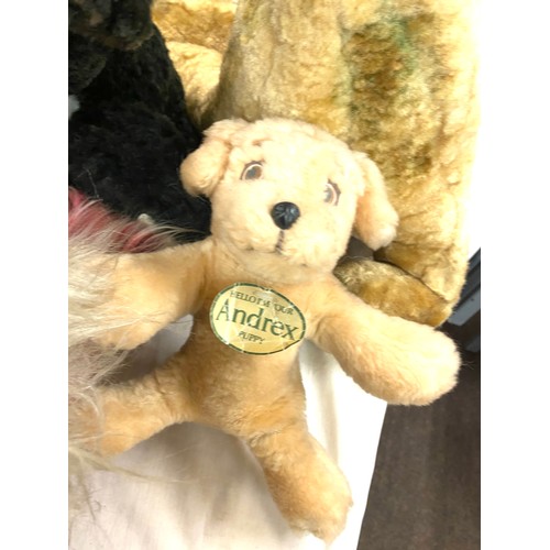 331 - Large selection of vintage and later teddies