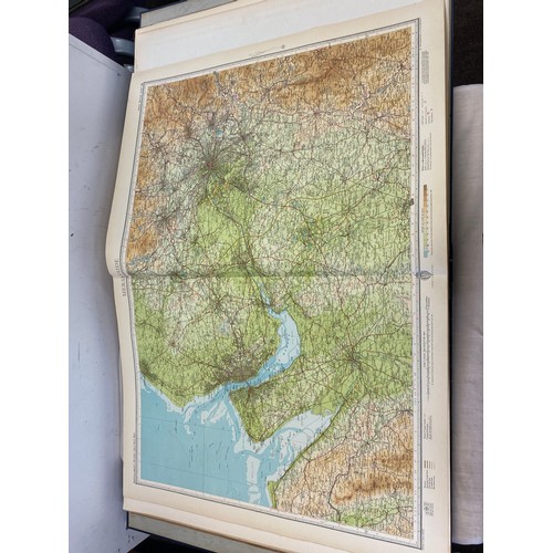 289 - Vintage map book, Half inch map series of Great Britain
Map book measures approx length 23.5 inches ... 