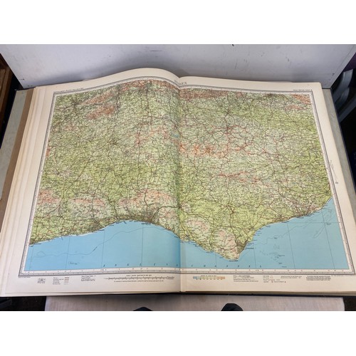 289 - Vintage map book, Half inch map series of Great Britain
Map book measures approx length 23.5 inches ... 