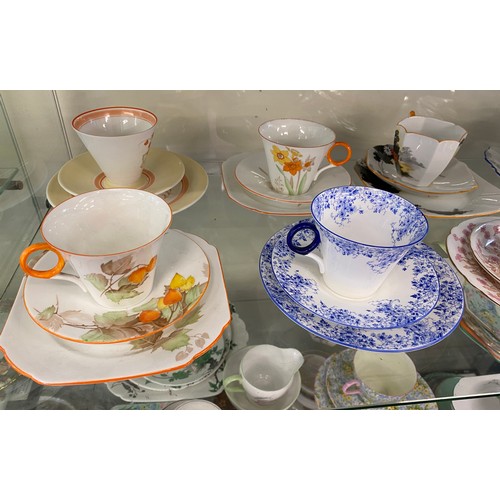 353 - Large selection of assorted Shelley china, some af includes 1930s queen Anne trio, 1960s coffee pot ... 