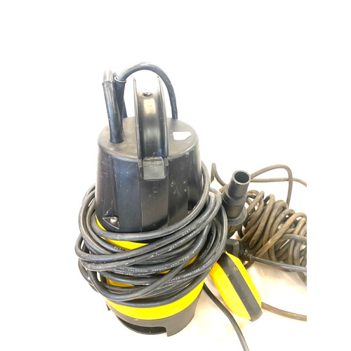 69 - Submersible water pump 230 volt - 550 watts