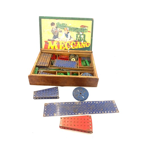 124 - Vintage boxed meccano set 3