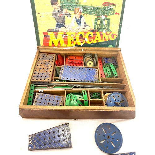 124 - Vintage boxed meccano set 3