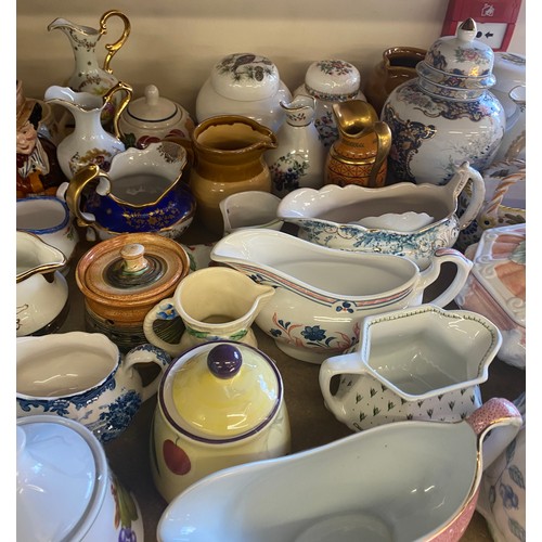 334 - Large selection of vintage lidded bowls to includes limoges, sadler and franklin mint porcelain etc