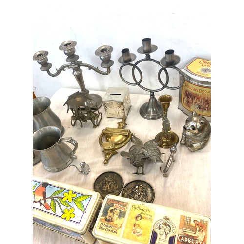 242 - Selection of miscellaneous includes Vintage brass, metal ware etc