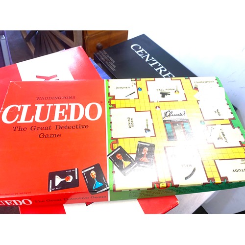 180 - Vintage games includes escape from coldits, cluedo, Buisness game, question of sport, monopoly trivi... 