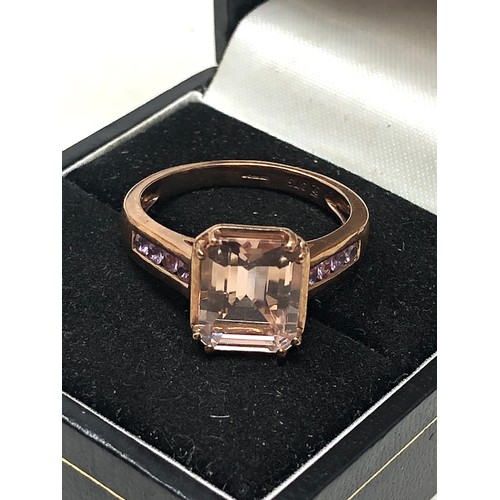 144 - 9ct gold gemstone ring weight 3.5g