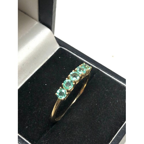 147 - 9ct gold green gemstone ring weight 2g